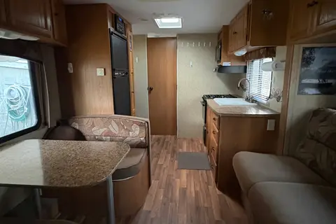 Chris's Coleman Lantern 240RB Travel Trailer
