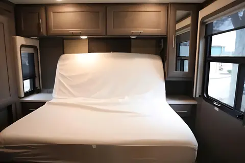 The Palazzo Royale – Luxury Diesel Class A