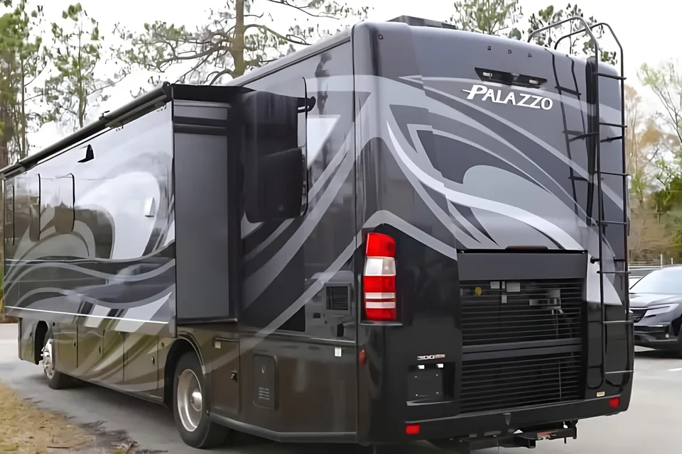 The Palazzo Royale – Luxury Diesel Class A