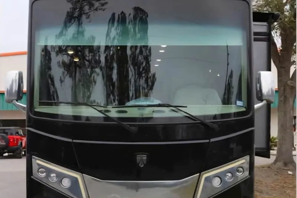 The Palazzo Royale – Luxury Diesel Class A