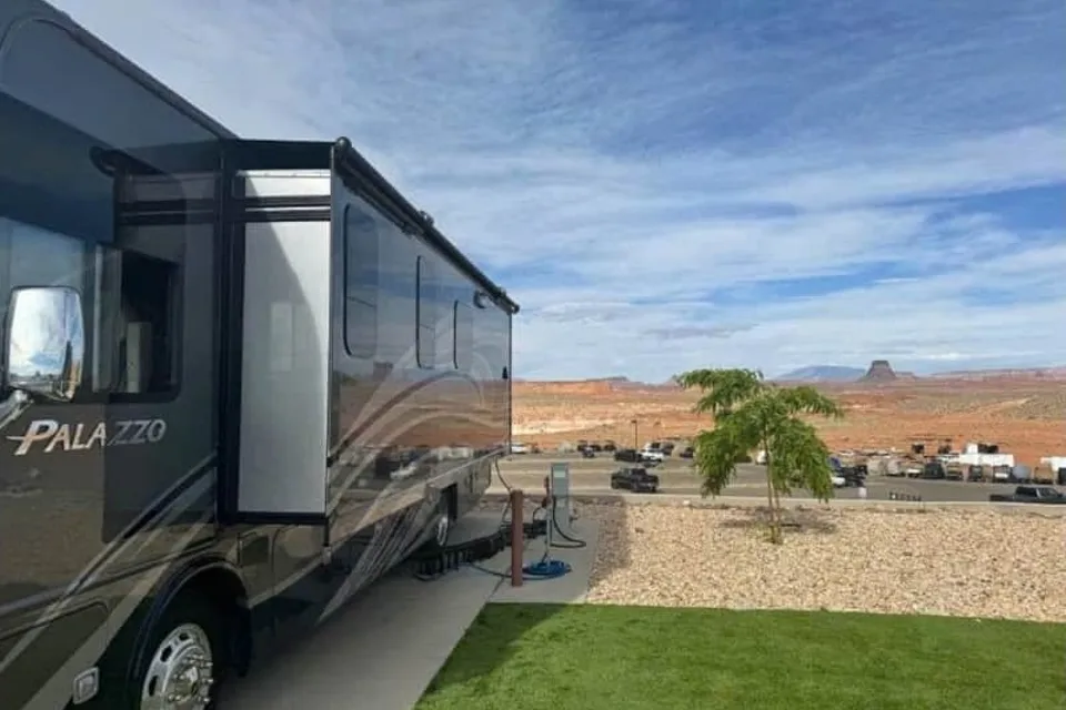 The Palazzo Royale – Luxury Diesel Class A