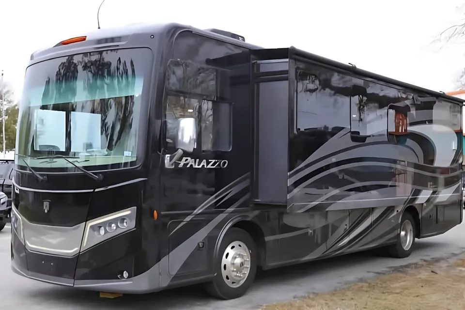 The Palazzo Royale – Luxury Diesel Class A