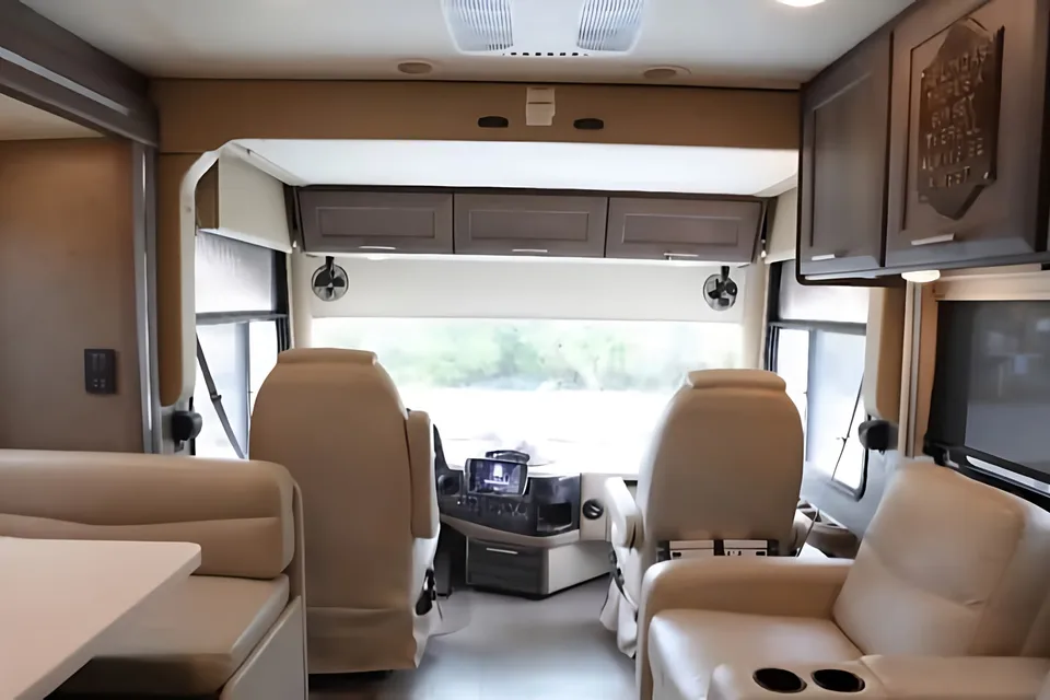 The Palazzo Royale – Luxury Diesel Class A