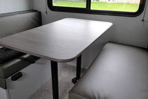 Jobit 's Keystone Hideout Travel Trailer