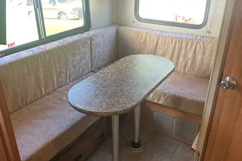 Fleetwood Quest 24L Class C