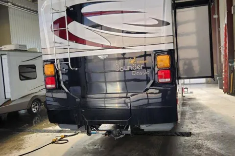 Jason's Fleetwood Bounder 36R Diesel Class A