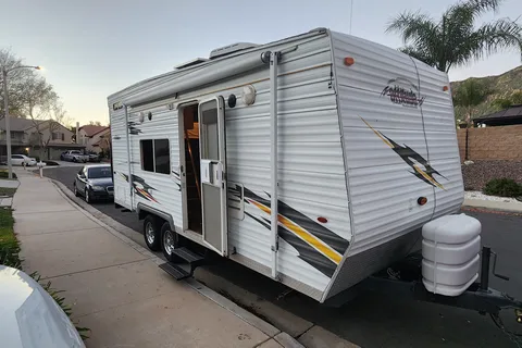 Jaime's Eclipse Attitude 21AK Toy Hauler