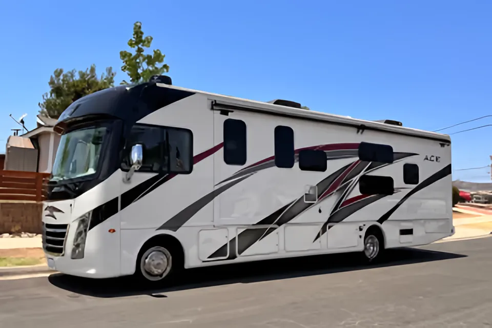 Steven's Thor Motor Coach Ace 32.3 Class A