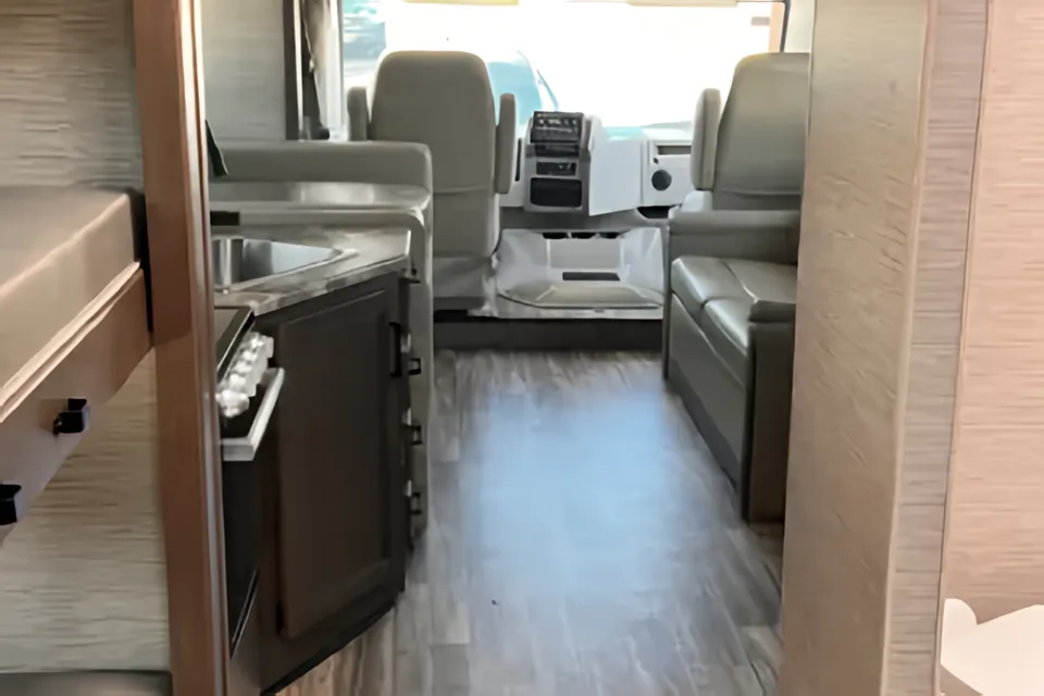 Steven's Thor Motor Coach Ace 32.3 Class A