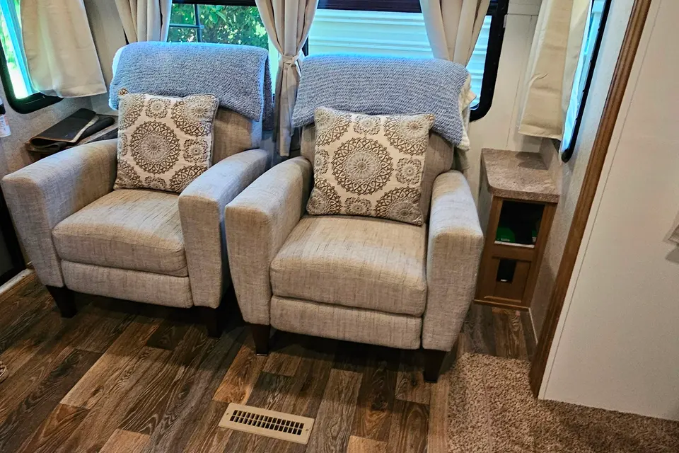 TAP's Forest River Ultra V Travel Trailer