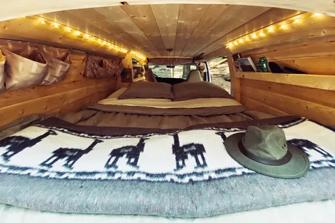 Ruth- Heated Cozy Winter Escape with winter tires 