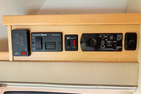 2009 Pleasure Way - 20 ft tiny home on wheel - with solar
