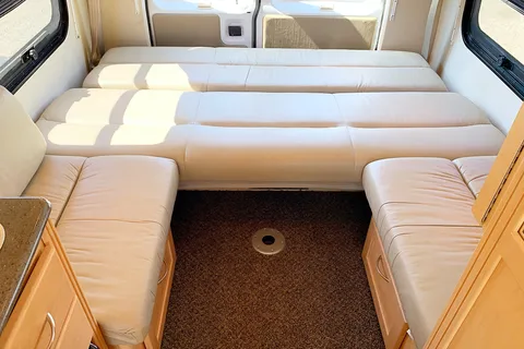 2009 Pleasure Way - 20 ft tiny home on wheel - with solar