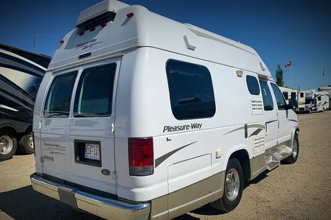 2009 Pleasure Way - 20 ft tiny home on wheel - with solar