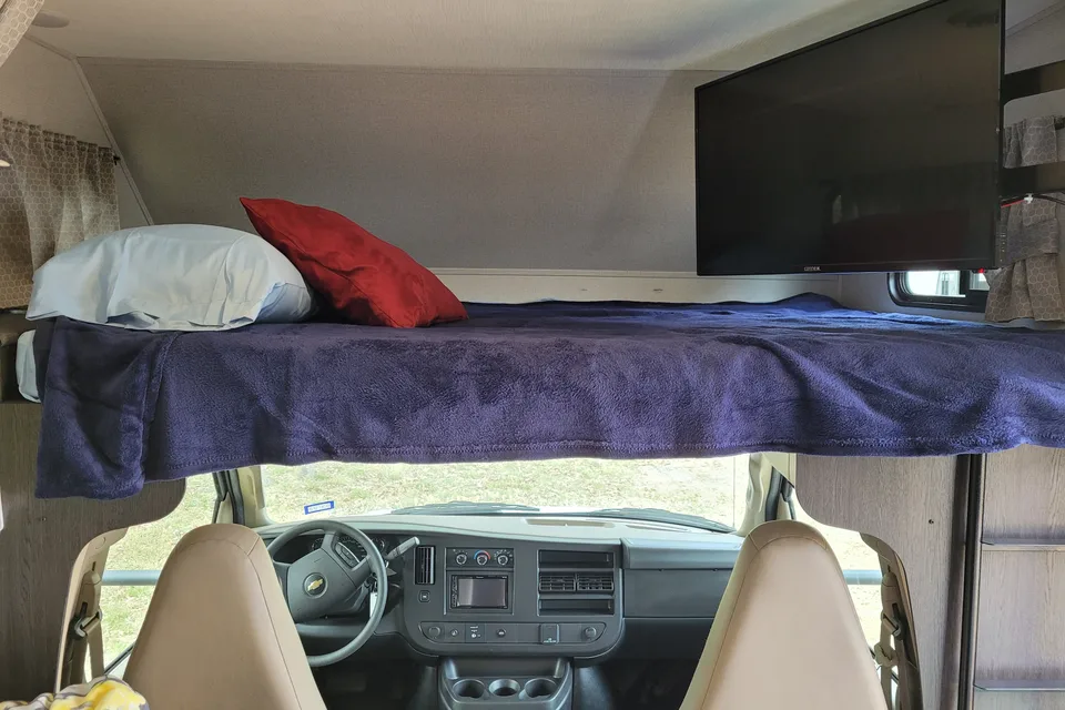 South Tejas RV Rentals-Sunseeker 