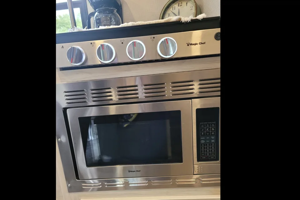 South Tejas RV Rentals-Sunseeker 