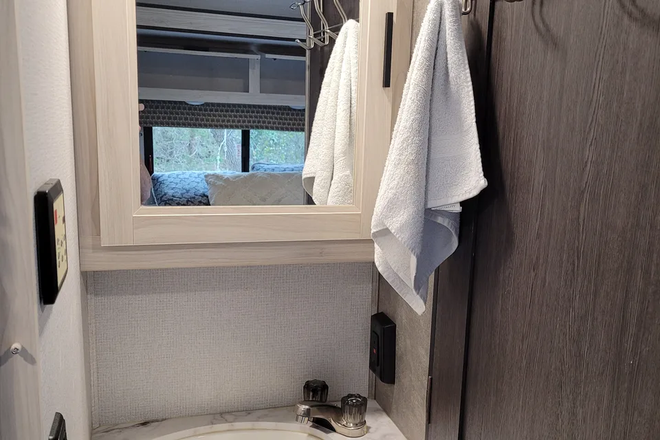 South Tejas RV Rentals-Sunseeker 