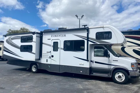 ERIC's Forest BEAUTY River Forester 3171DSF Class C
