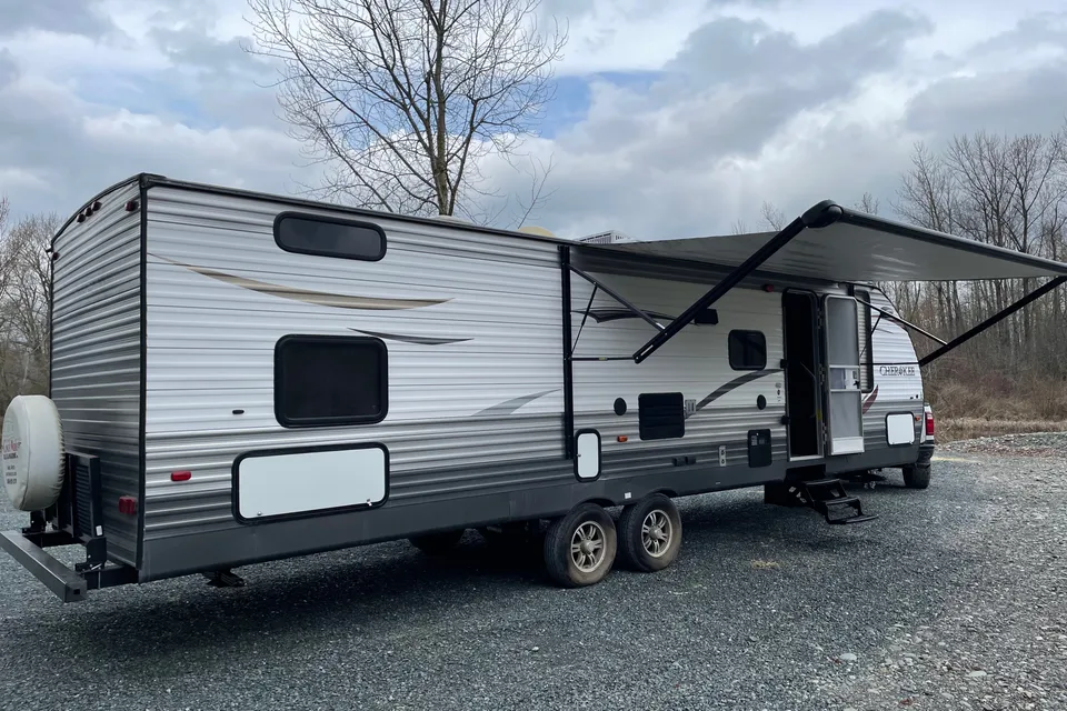 Roomy Bunkhouse Family Trailer