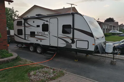 Dutchmen Kodiak Express 