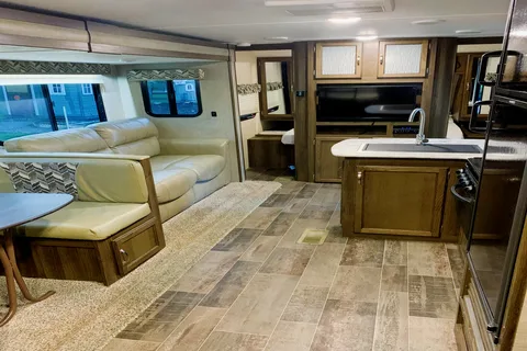 2018 KEYSTONE BULLET ULTRALITE 272BHS