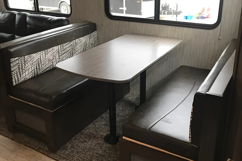 2019 HEARTLAND SUNDANCE XLT WITH TWO SEPARATE BEDROOMS!!