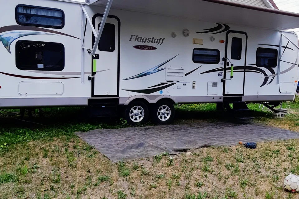 Pamela's Flagstaff 831QB Travel Trailer