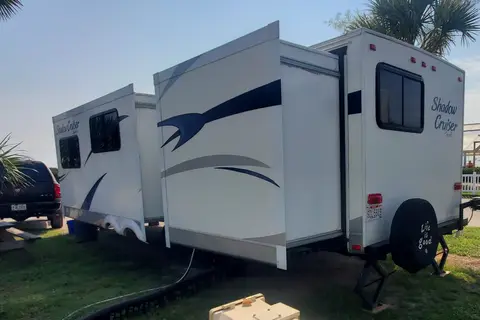 Shadow Cruiser Travel Trailer