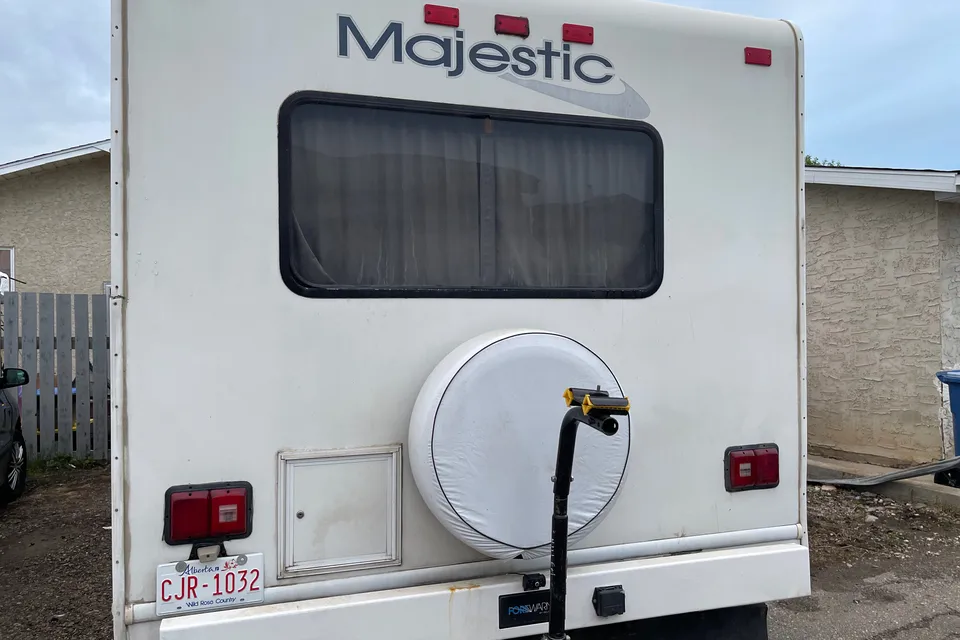 mohamed's Majestic Leisure Craft 2004 Class C