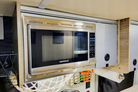 2022 Winnebago Solis - Seats 4, Sleeps 4