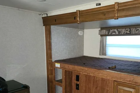 Robert's Heartland Gateway 3800RLB 5th Wheel