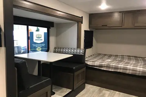 Avenger 17 Travel Trailer