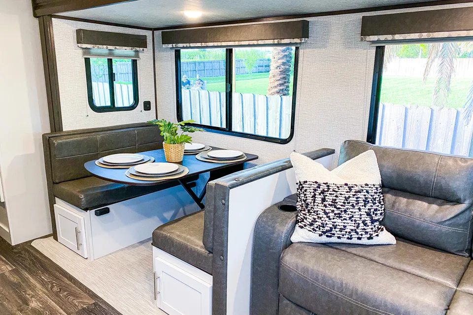  Keystone bullet  287qbs  Travel Trailer