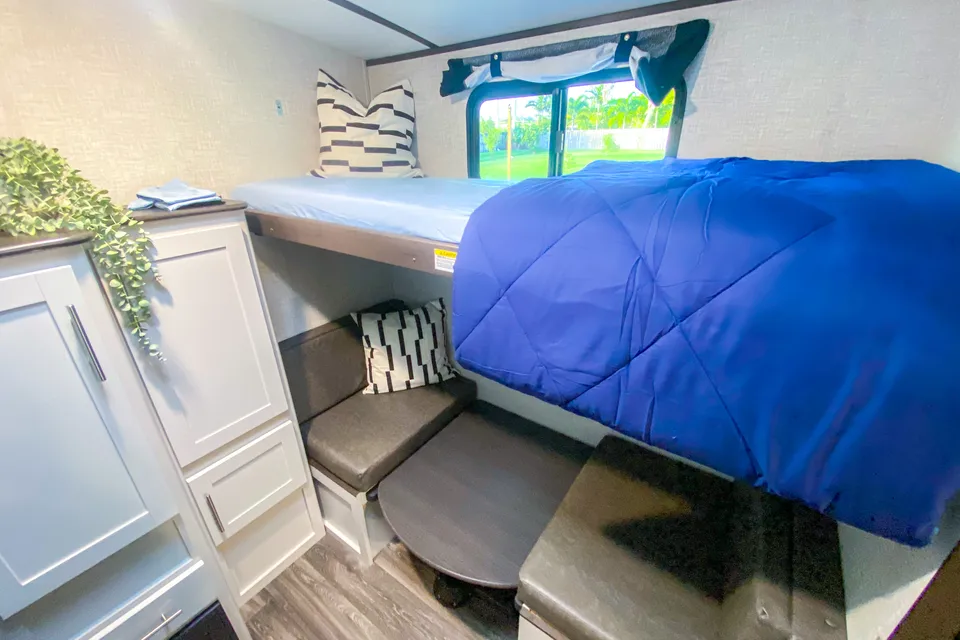  Keystone bullet  287qbs  Travel Trailer