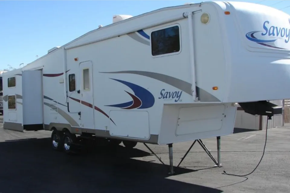 Holiday Rambler Savoy LX