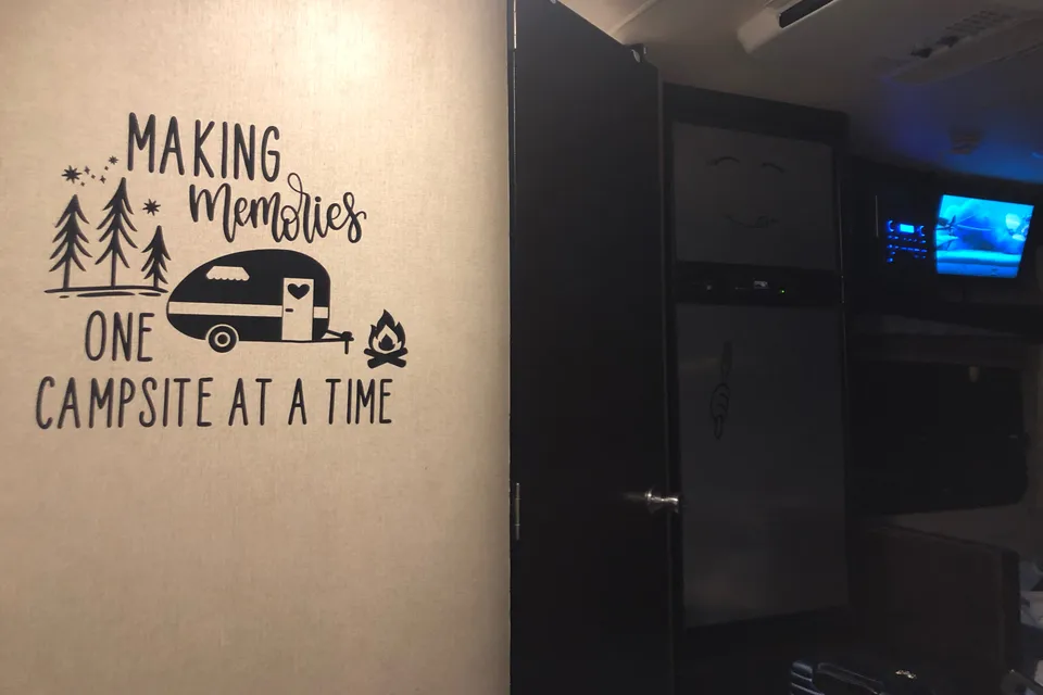 FAMILY HYBRID CAMPER 