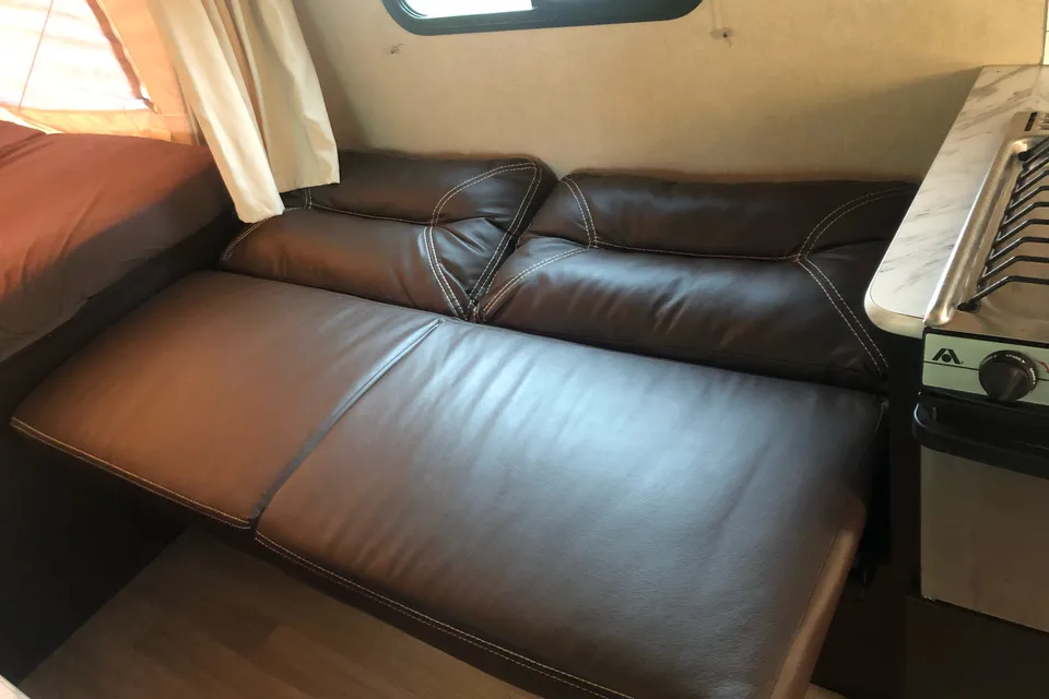 FAMILY HYBRID CAMPER 