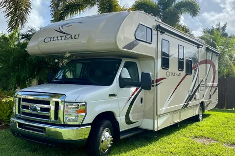 ERIC's Thor Motor Coach Chateau 29g Class C
