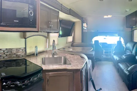 ERIC's Thor Motor Coach Chateau 29g Class C