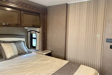ERIC's Thor Motor Coach Chateau 29g Class C