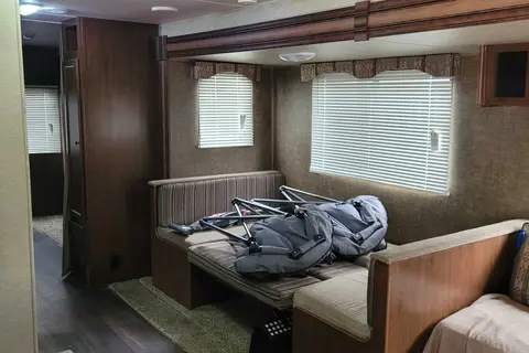 Allan's Pioneer Dq30 Travel Trailer