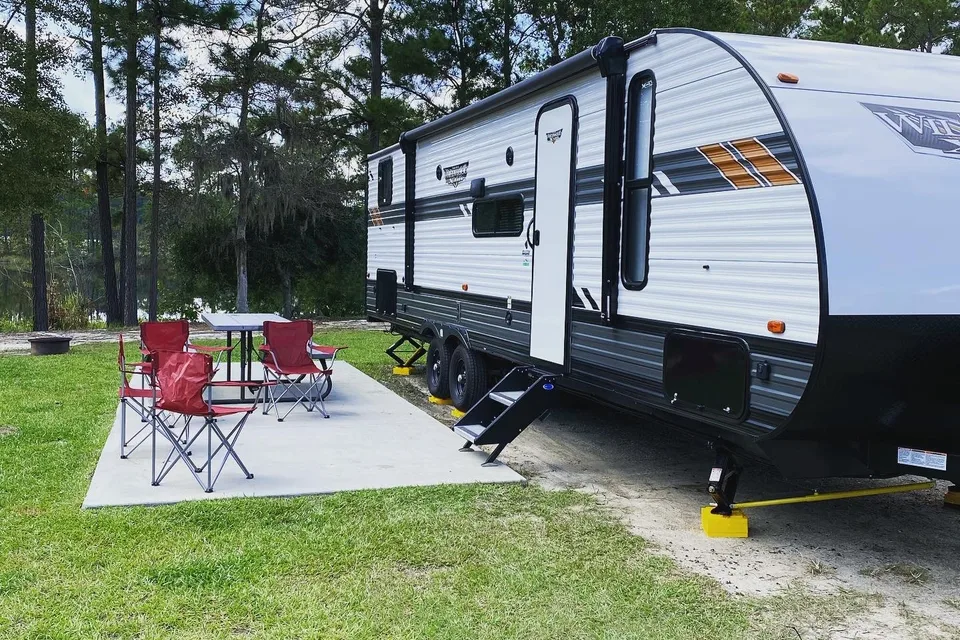 Camp Lovers RVs 