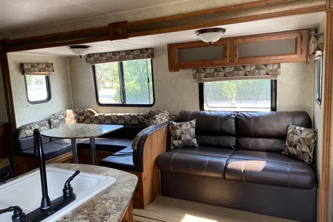 FCA Gulf Stream Innsbruck 269BHG Travel Trailer