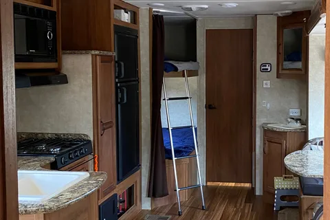 FCA Gulf Stream Innsbruck 269BHG Travel Trailer