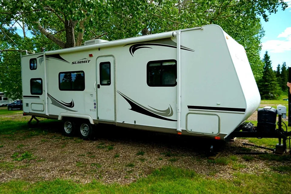 Nathan & Nayely's Thor Summit 28BH Travel Trailer