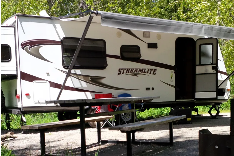 Henry's Gulf Stream Streamlite Ultra Light Travel Trailer