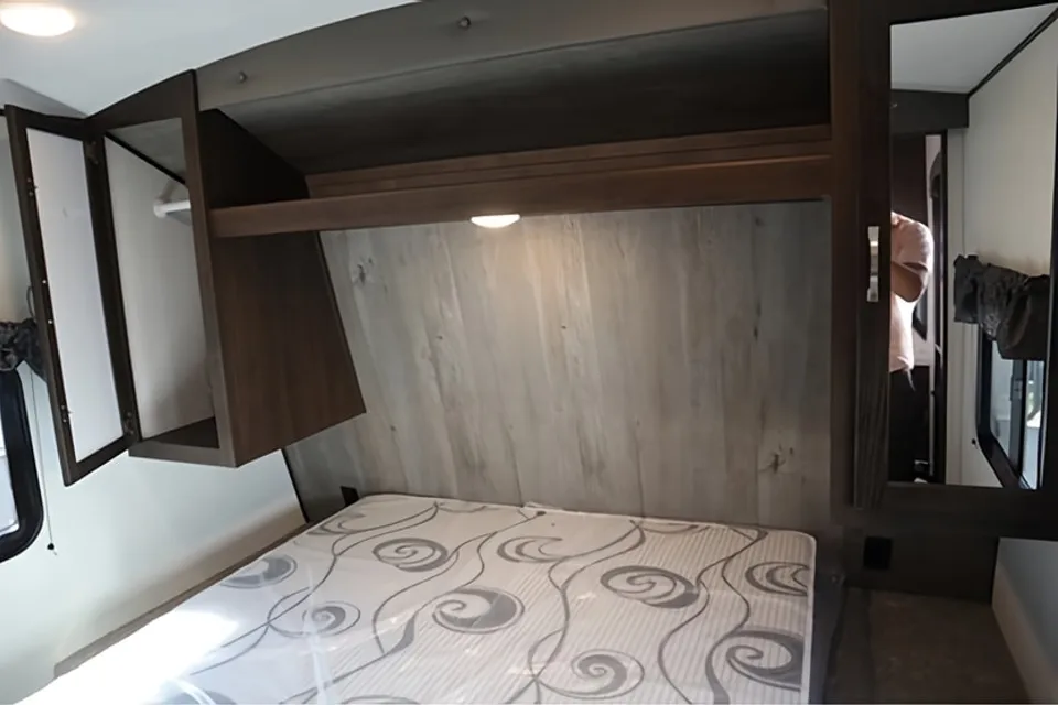 Jeremy's Keystone Springdale 282bh Travel Trailer