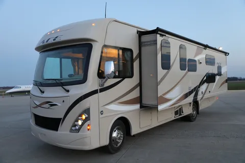 Westley's Thor Motor Coach 31.1bh Class A