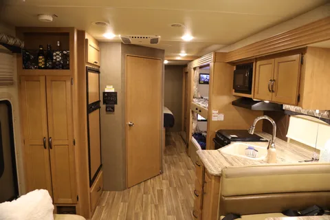 Westley's Thor Motor Coach 31.1bh Class A