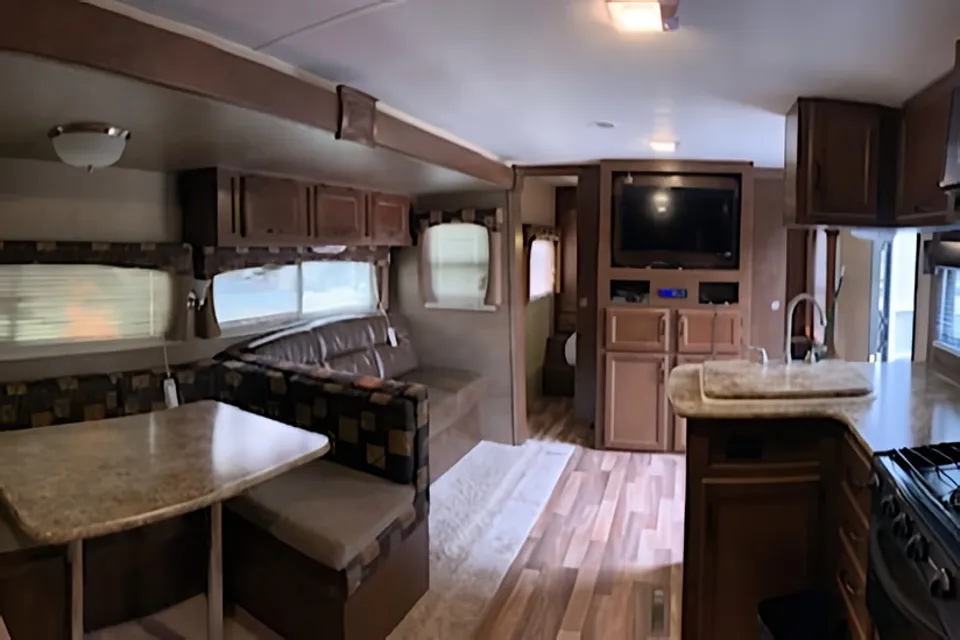 Daniel's Northland 28 DBSS Travel Trailer